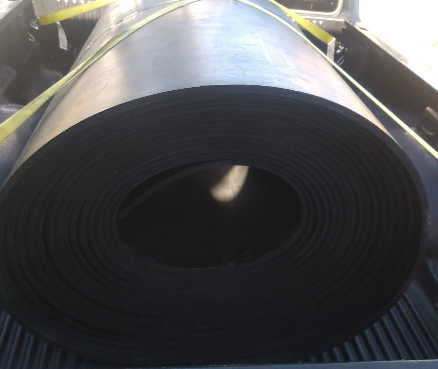 330 piw 1/4 top 3ply rubber