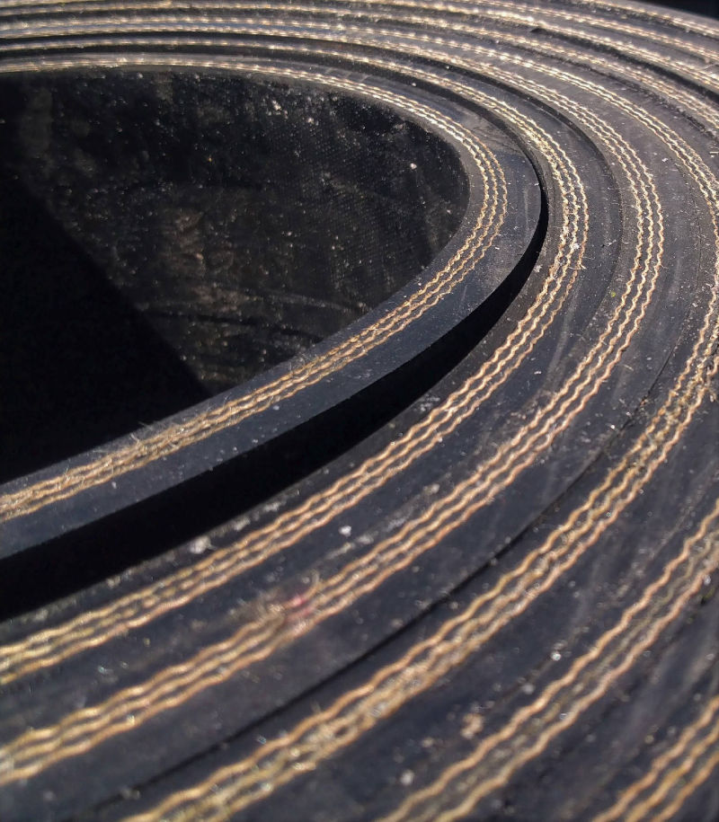 heavy black belt aggregate conveyor